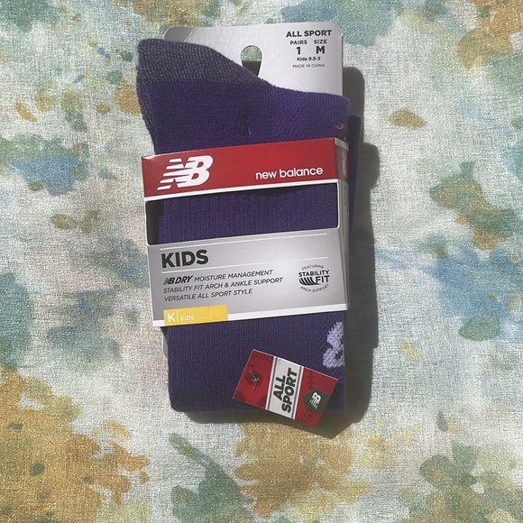 New Balances Kids Socks - Picture 1 of 6